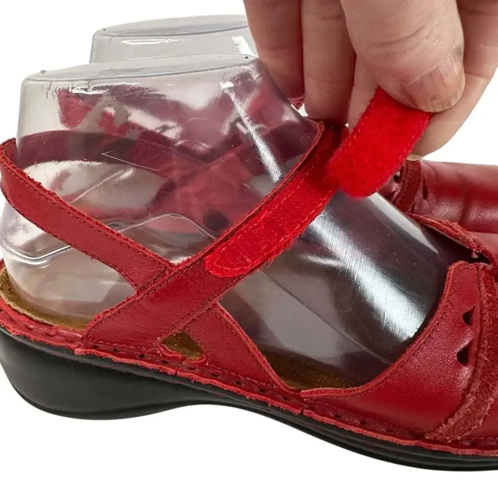 Naot Gardenia Red Leather Sandals EU 38 Comfort Adjustable Strap Bohemian